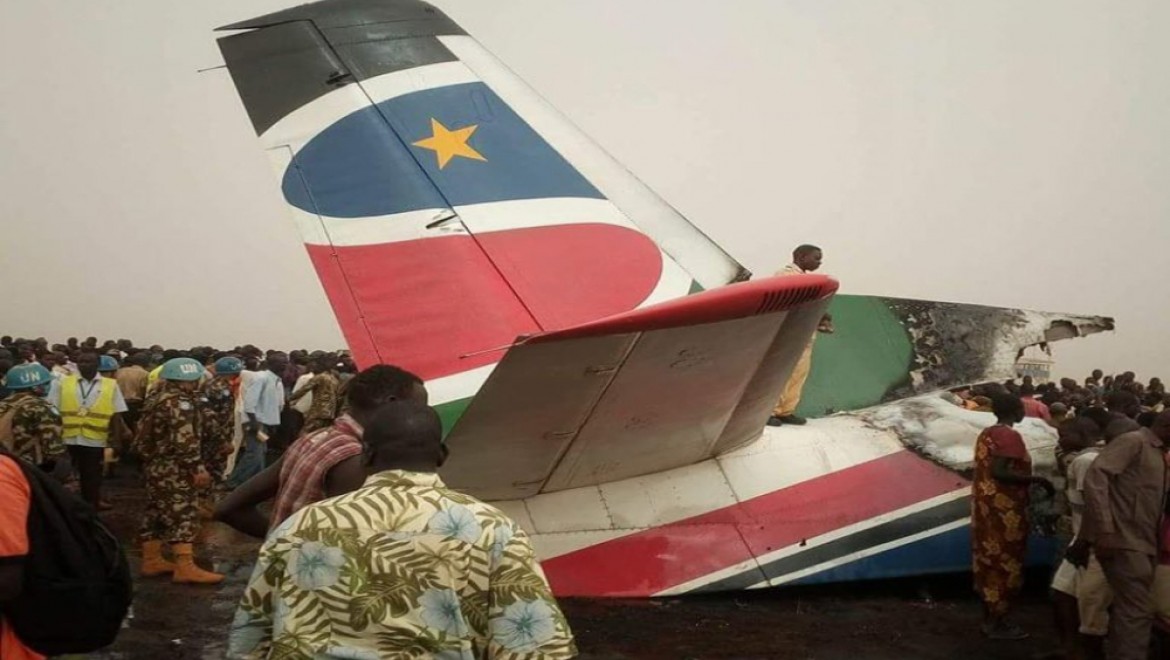 44 kişiyi taşıyan uçak düştü