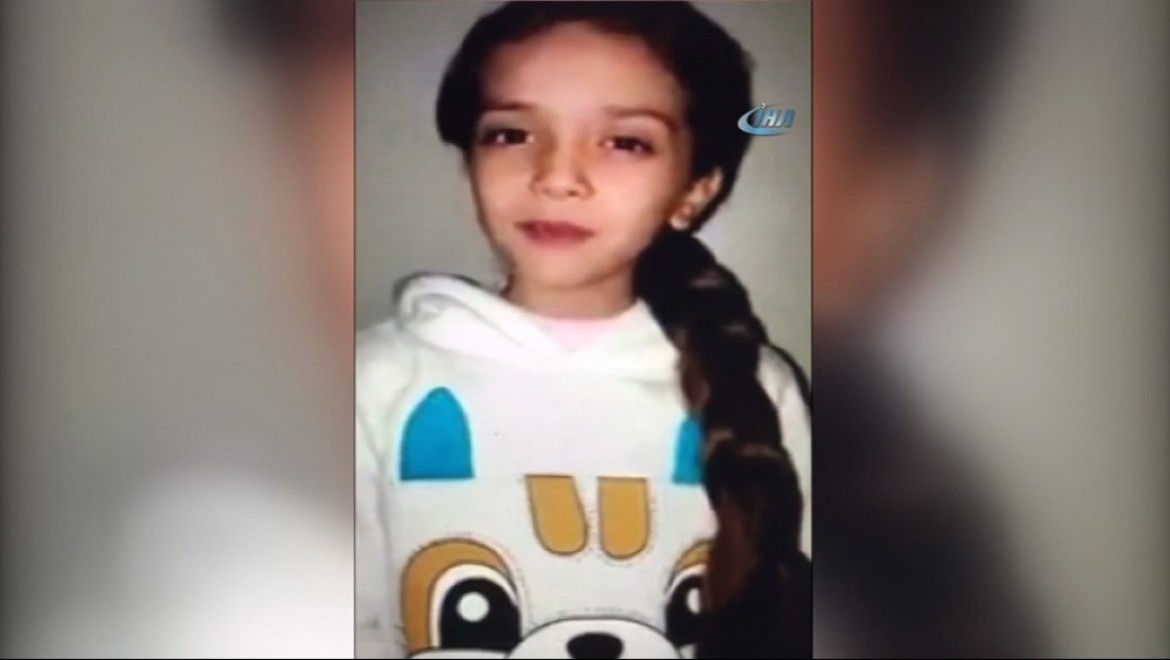 Halepli küçük kız: Bize dua edin