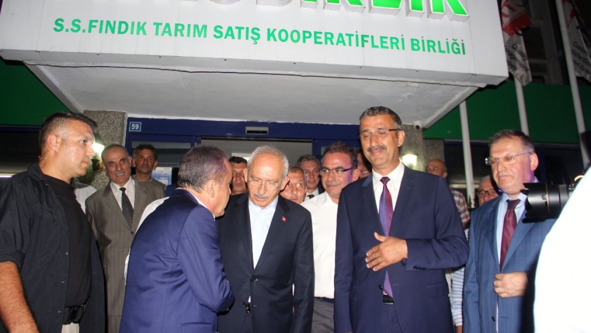 Kılıçdaroğlu, FİSKOBİRLİK'i ziyaret etti