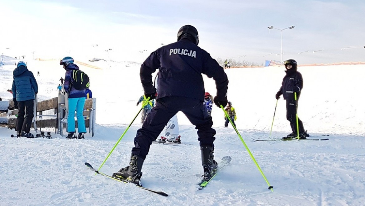 Kayaklı polisler iş başında