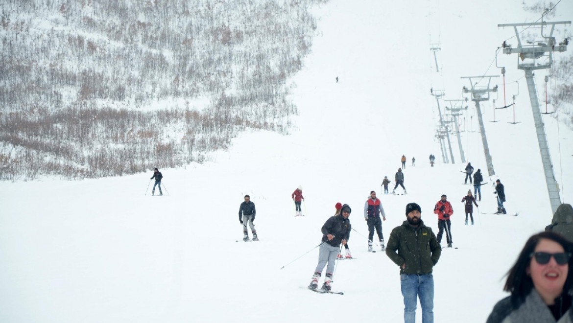 Tunceli'de kayak sezonu açıldı