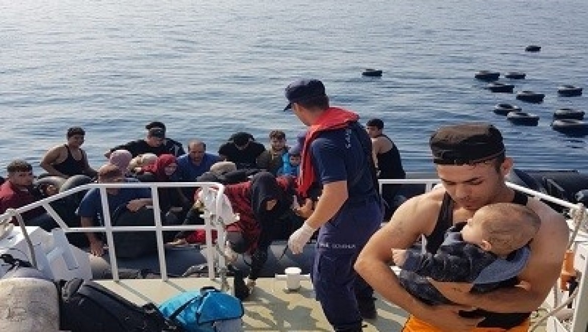 Kuşadası Körfezi’nde 30’u çocuk 85 Düzensiz Göçmen Yakalandı