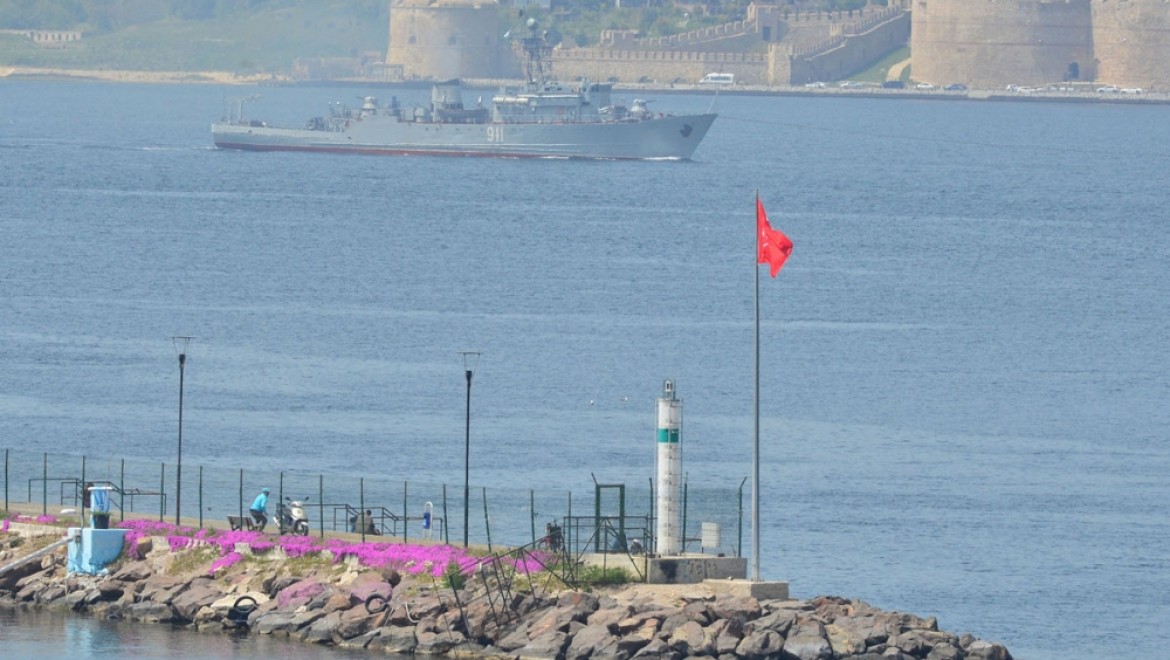 Rus Donanmasına Ait Arızalı Gemi Boğazdan Geçti