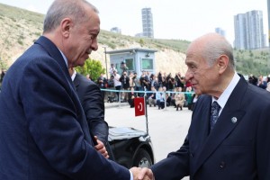 Cumhurbaşkanı Erdoğan, MHP Genel Başkanı Bahçeli'yi konutunda ziyaret etti