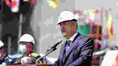 Akar ve TSK komuta kademesi, inşası devam eden TCG Anadolu'yu inceledi
